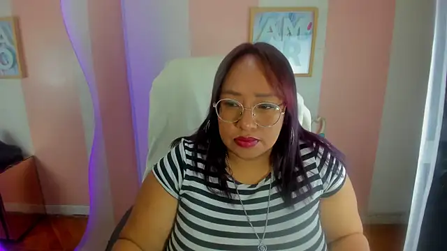 Snapshot of Shara_Oz chatting on February 2026 03:11:01 AM Shara Oz online show from February 2026 03:11:01 AM