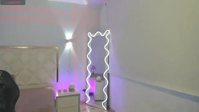 Snapshot of TINY_TAY chatting on April 2026 11:25:01 AM TINY TAY online show from April 2026 11:25:01 AM