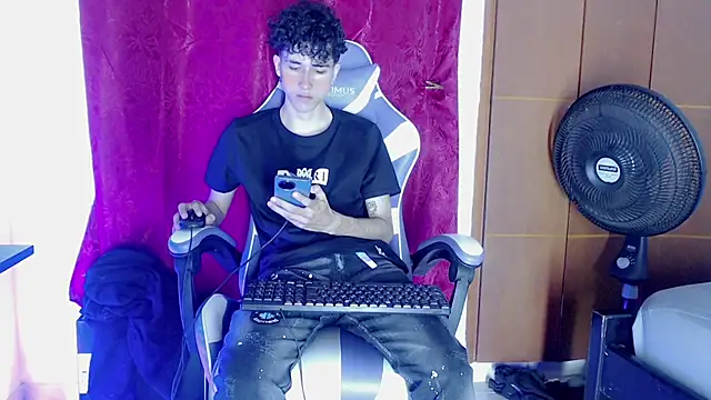 Johnny cagee  online show from February 2026 11:23:02 PM