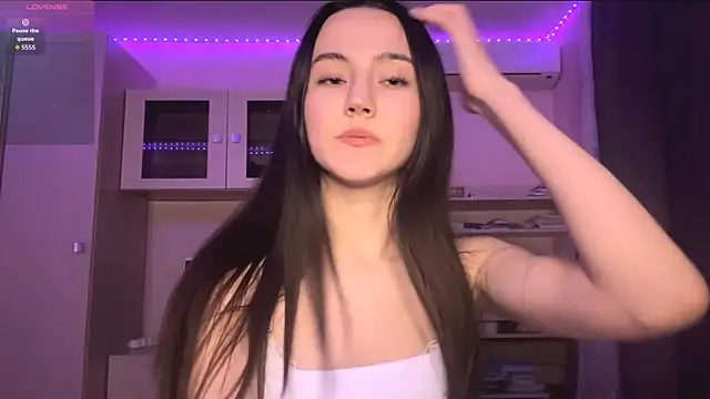 Kiaicatie online show from April 2026 05:21:02 PM