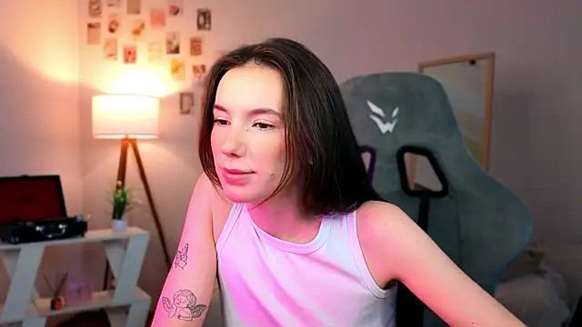 Snapshot of ssandralovin chatting on February 2026 05:33:02 AM ssandralovin online show from February 2026 05:33:02 AM