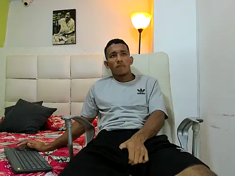 Snapshot of ricky_spensar23cm_ chatting on February 2026 01:59:02 AM ricky spensar23cm online show from February 2026 01:59:02 AM