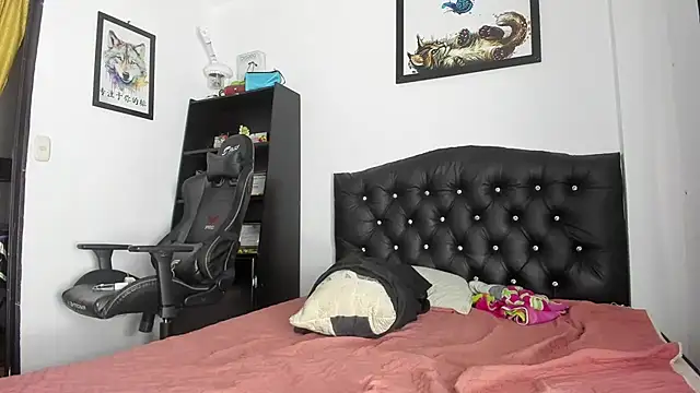 antonella  max online show from May 2026 11:01:04 PM