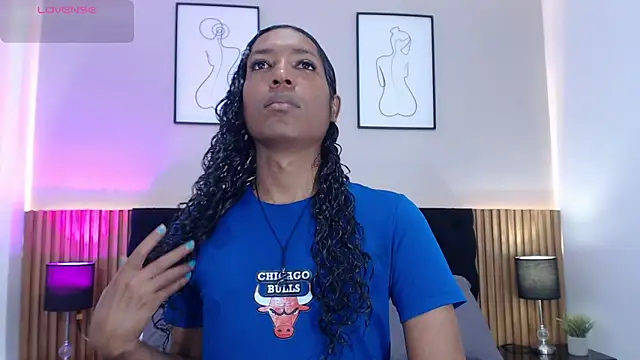 Snapshot of Mia_kheleer chatting on February 2026 05:38:01 PM Mia kheleer online show from February 2026 05:38:01 PM