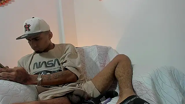 Rpoolrboy online show from April 2026 06:58:01 PM