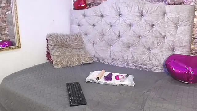 Snapshot of pinkbunnycs chatting on February 2026 03:48:01 AM pinkbunnycs online show from February 2026 03:48:01 AM