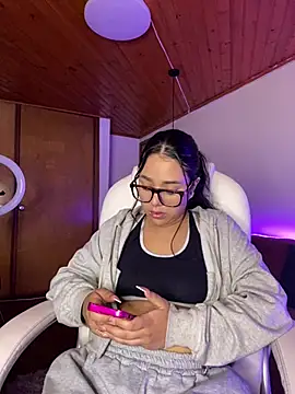 Violetta pinkk1 online show from April 2026 04:29:01 AM