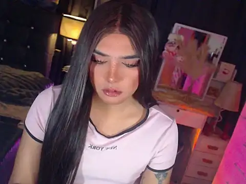 Katezorah online show from February 2026 06:50:01 PM