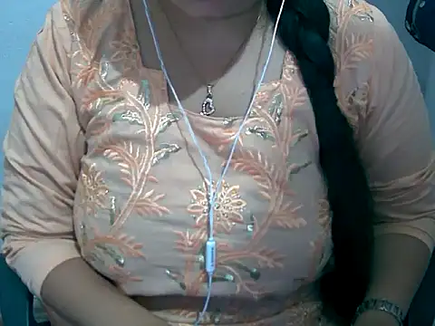 Cute Aliyaa online show from March 2026 09:56:02 AM