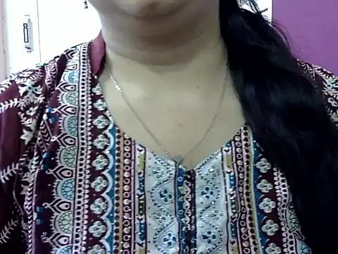 Cute Aliyaa online show from May 2026 09:47:01 AM