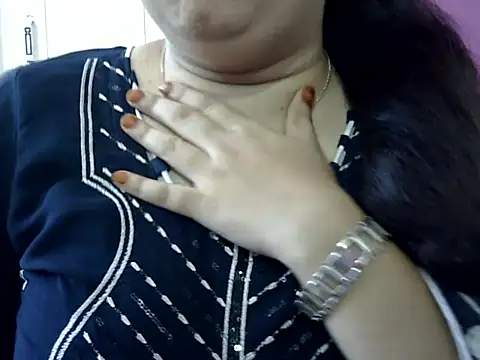 Cute Aliyaa online show from May 2026 10:31:02 AM