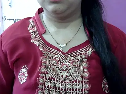 Cute Aliyaa online show from May 2026 10:33:02 AM