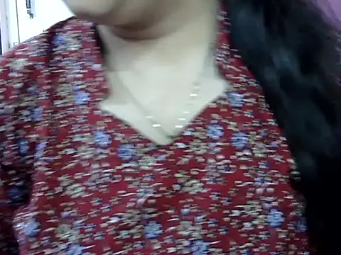 Cute Aliyaa online show from May 2026 01:39:02 PM