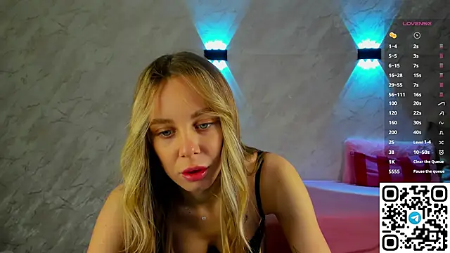 Snapshot of Tesssa_Young chatting on March 2026 01:00:01 AM Tesssa Young online show from March 2026 01:00:01 AM