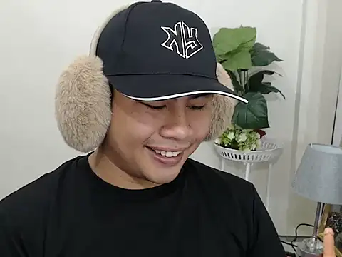 Snapshot of beraldick chatting on February 2026 03:48:01 AM beraldick online show from February 2026 03:48:01 AM