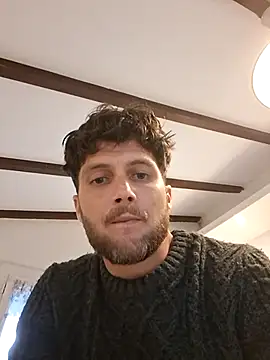 maks3588 online show from April 2026 12:00:01 PM