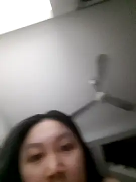 Snapshot of Heo_xxinhxx chatting on March 2026 07:42:01 PM Heo xxinhxx online show from March 2026 07:42:01 PM