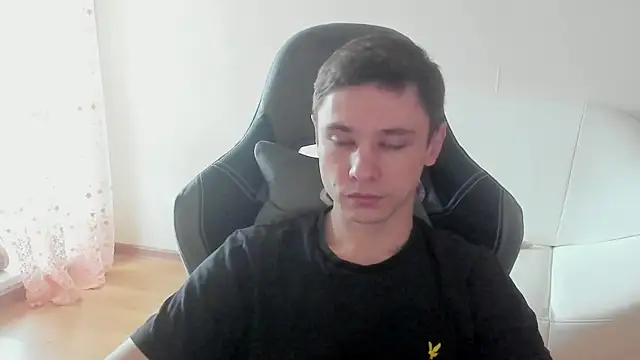 Alexmansuper online show from April 2026 10:26:01 AM