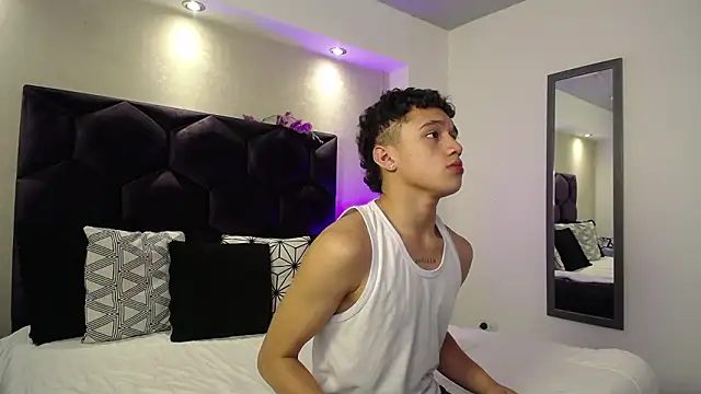 Dominik Souza online show from March 2026 06:57:01 PM