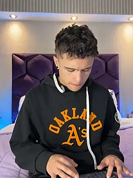 Dominik Souza online show from May 2026 03:51:01 PM