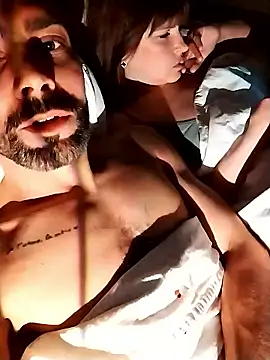 Snapshot of MrMrsLiss chatting on February 2026 07:43:01 PM MrMrsLiss online show from February 2026 07:43:01 PM