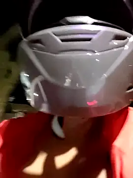 Snapshot of Robin_H00t_2 chatting on April 2026 11:37:02 PM Robin H00t 2 online show from April 2026 11:37:02 PM