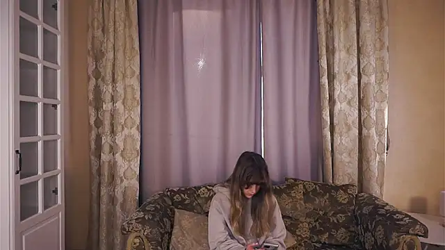 UshaAshauer online show from February 2026 06:41:02 AM