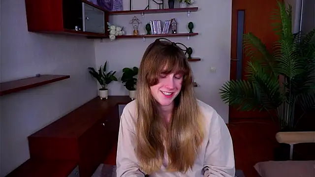 UshaAshauer online show from February 2026 11:00:02 AM