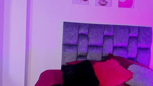 Isabella Moon9 online show from February 2026 11:36:02 AM