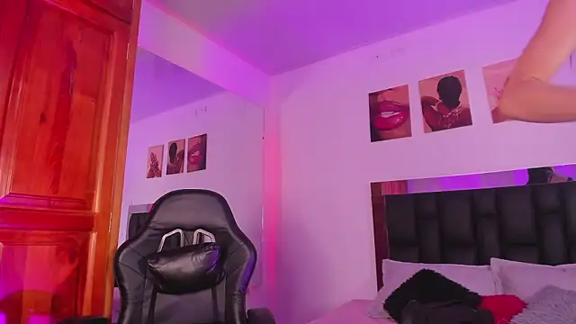 Isabella Moon9 online show from February 2026 11:44:01 AM