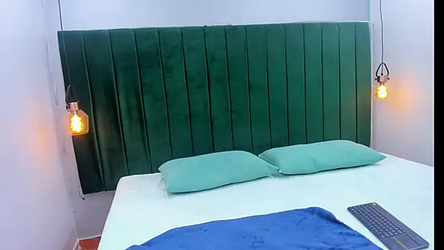 Ema-Horny online show from February 2026 01:49:02 PM