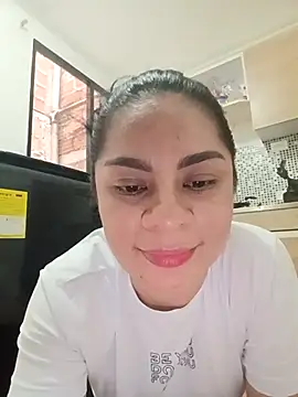 Snapshot of luna_pinky chatting on February 2026 06:15:01 PM luna pinky online show from February 2026 06:15:01 PM