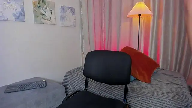 iam logan online show from February 2026 11:45:01 PM