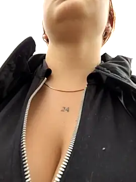 Snapshot of katty_42 chatting on February 2026 09:37:02 PM katty 42 online show from February 2026 09:37:02 PM