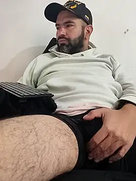 Snapshot of hairyandbigmann chatting on February 2026 02:21:02 PM hairyandbigmann online show from February 2026 02:21:02 PM