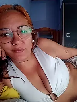 kuramaqueen online show from April 2026 05:32:01 PM