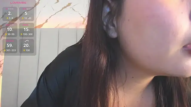 mia serena  online show from February 2026 07:40:01 PM