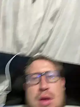 Ecuhot8976 online show from February 2026 02:21:01 AM