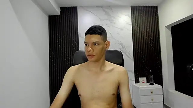 Snapshot of milo_cruz_ chatting on June 2026 03:41:02 AM milo cruz online show from June 2026 03:41:02 AM