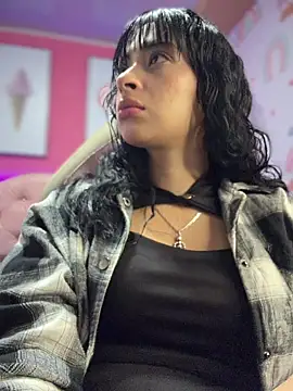 Snapshot of Sasha-18 chatting on February 2026 12:32:02 PM Sasha-18 online show from February 2026 12:32:02 PM