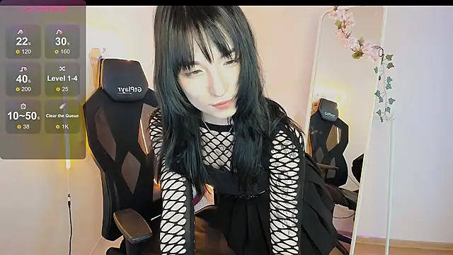 AliceeinWonderlanddd online show from May 2026 02:09:02 AM