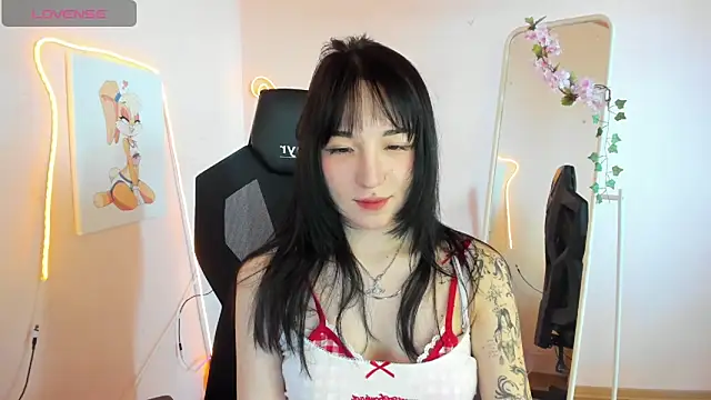 AliceeinWonderlanddd online show from May 2026 03:02:02 AM