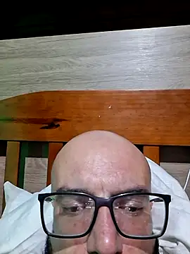 Snapshot of Robsonitj90 chatting on February 2026 07:46:01 AM Robsonitj90 online show from February 2026 07:46:01 AM