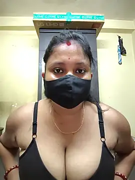 Curvy Trisha online show from May 2026 03:05:01 PM