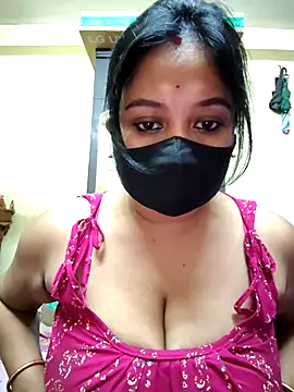 Curvy Trisha online show from July 2026 07:54:01 PM