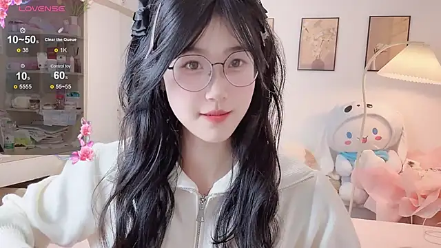 Snapshot of Luminous4173 chatting on February 2026 08:21:01 AM Luminous4173 online show from February 2026 08:21:01 AM