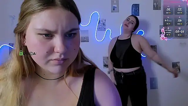 Snapshot of aiva_velvet chatting on February 2026 09:35:02 PM aiva velvet online show from February 2026 09:35:02 PM