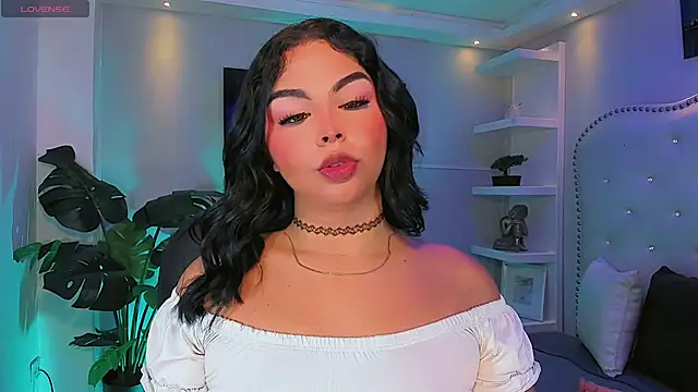 Snapshot of Maia_Hotts chatting on July 2026 08:04:02 PM Maia Hotts online show from July 2026 08:04:02 PM