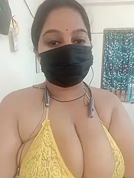 Aliya Hott online show from July 2026 06:39:01 AM