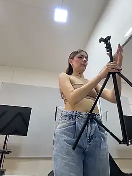 Snapshot of AriaWillssX chatting on February 2026 08:05:01 PM AriaWillssX online show from February 2026 08:05:01 PM